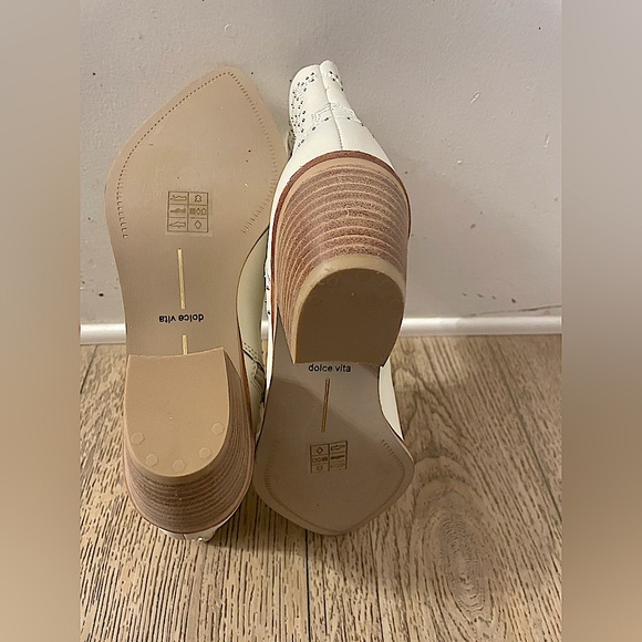 (LIKE NEW) Dolce Vita Solow Stud Western Boot Size 8.5 (NWOT) Never worn. - Picture 8 of 11